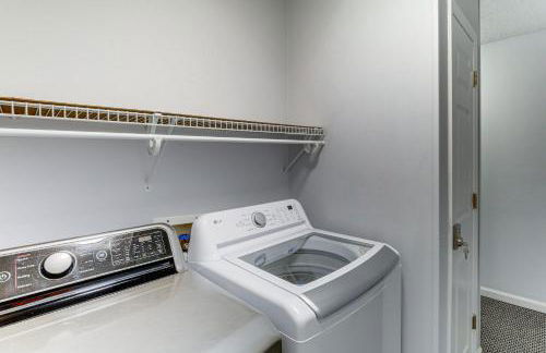 Retreat with Fenced Backyard in Kingsport! - Foto 21