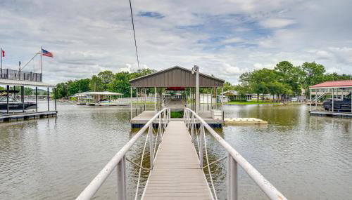 Possum Kingdom Lake House with Private Dock and Views - Foto 2