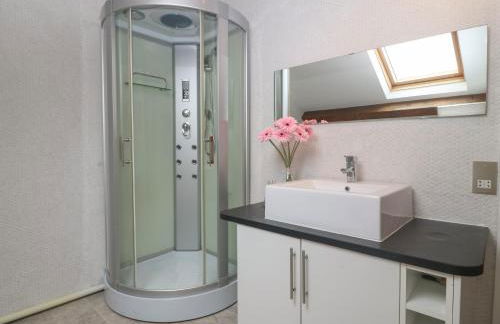 Apartment 2, Gorwel Glas - Photo 15