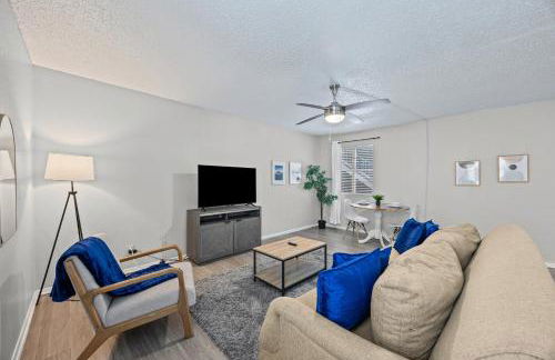 Cozy Modern Oasis near UT - Photo 13