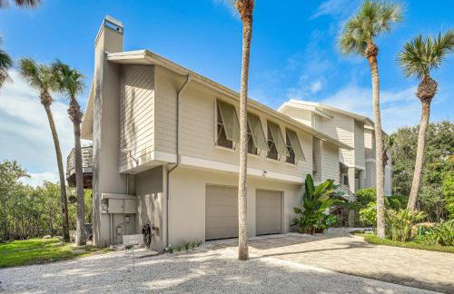 Walk to the Beach! New Smyrna Hideaway with Patio - Foto 23