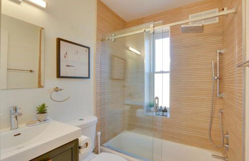 2 Mi to National Mall Stunning Townhome with Patio! - Foto 19