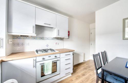 GuestReady - Stylish Apt w/ Parking near Edinburgh - Foto 12