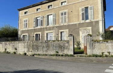 T2 Paisible Centre Commercy, Charme de l'Ancien - Foto 18