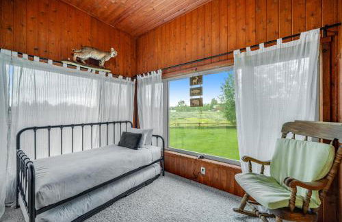 Fun with Family! Mtn-View Gem with Deck in Driggs - Foto 40