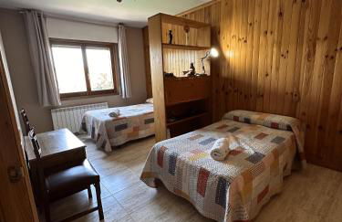 Amplio y Comodo Chalet en Zaragoza con pistas de tenis - Foto 18