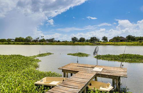 Riverfront Oasis with Private Deck in Los Fresnos! - Foto 20