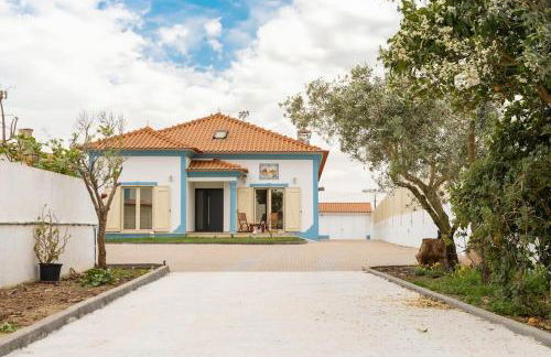 Casa das Grutas - Spacious villa with private parking - Photo 1