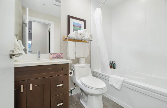 Embrace Serenity Luxe 2BR Suite - Photo 46