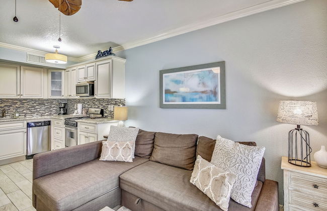 Ocean Oasis by Ryson Vacation Rentals - Photo 12