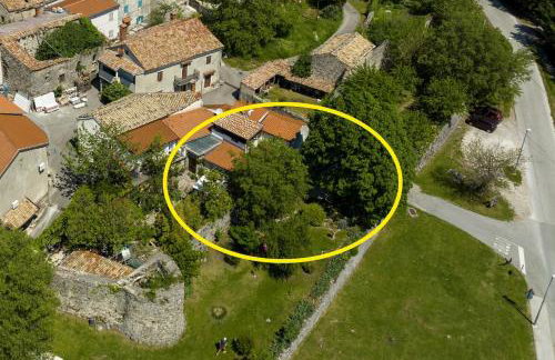 Apartment Pod Lipom - Photo 3