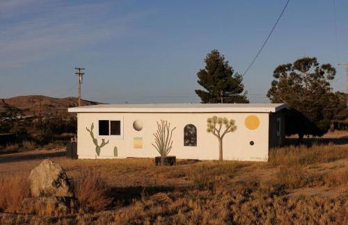 Desert Artist Oasis- Firepit - Spa - 5 min to Joshua Tree - Foto 19