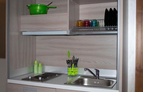Green Apartment - Photo 16