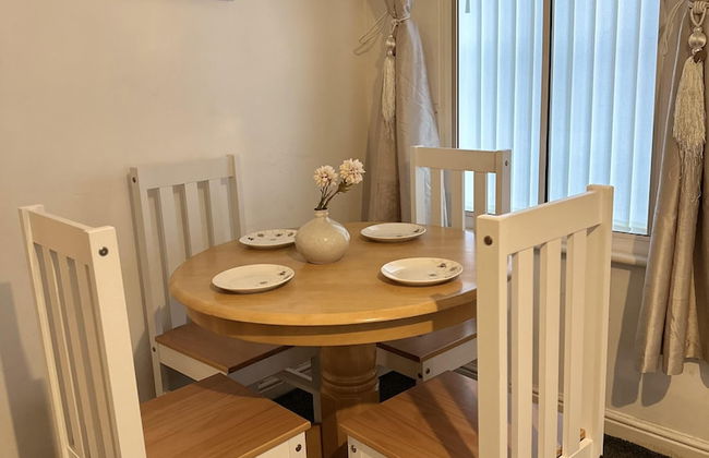 Captivating 2-bed Apartment in West Bromwich - Foto 8