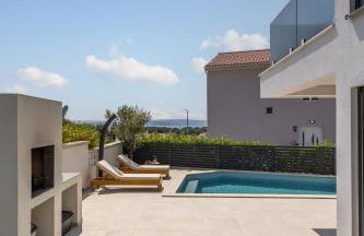 Luxury apartment Marco Polo with a private swimming pool with salt sea water - Foto 16