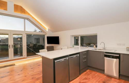 Upper Annex - Photo 7