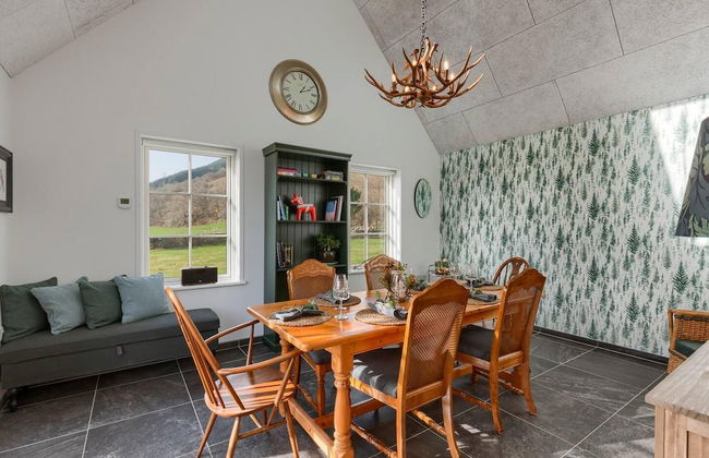 Dalveich Cottage W/hot tub & Stunning Views - Photo 10