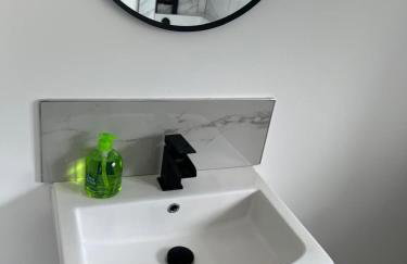 3 bedroom Home in chesterfield with front and back gardens - Foto 24