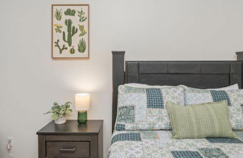 Cozy Retreat with Patio, Big Kitchen and Fishing Nearby - Foto 19