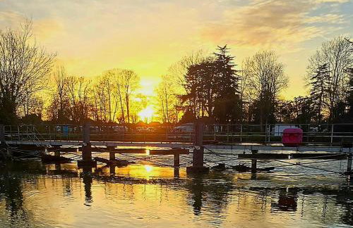 Selene Unique Luxury Houseboat Experience - Foto 24