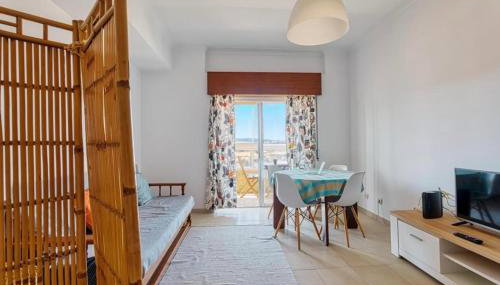 Only 10 min from Lisbon city centre, 15 min driving from the beaches! - Foto 5