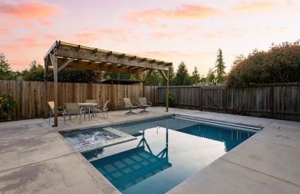 Pool Hot Tub Firepit Game Room Minutes from Sebastopol Russian River Baker Lane Retreat - Foto 28