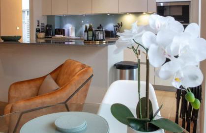 Westminster 1 bed apt with terrace and Air-Con - Photo 3