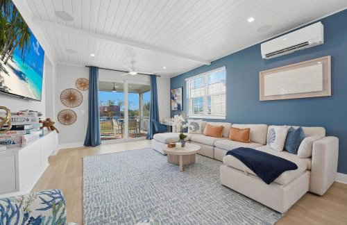 New Listing Discounts! Canal Home-Heated Pool, Game Room, Tesla Charger, & More - Foto 13