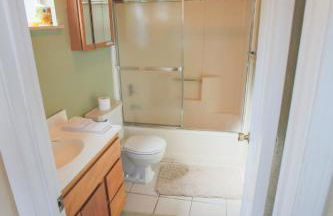 Near Yosemite Bass Lake Cabin with Hot Tub, Lake View, Pet Friendly - Photo 24