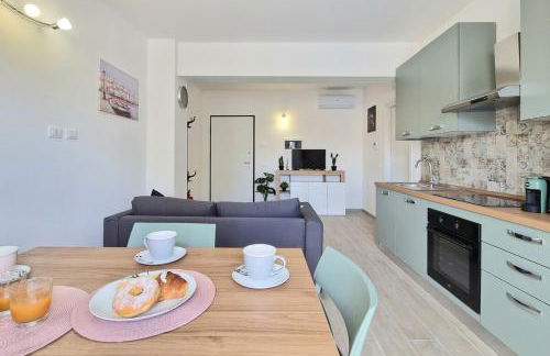 Centro Piazza Wi-Fi AC Balcony Design by WE HOST YOU - Foto 2