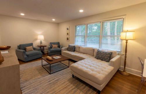 4 BR Sleeps 10 Near UGA & Downtown - Photo 14