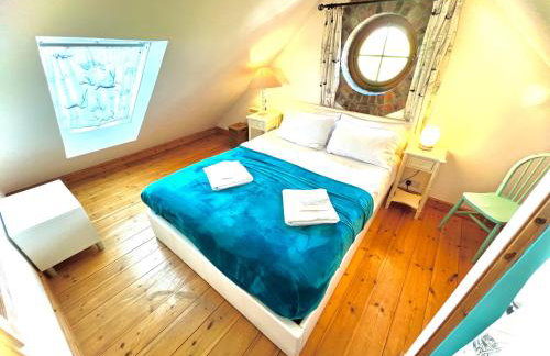 DRIFTWOOD - Super 1 Bedroom Home with Sea Views - Photo 2