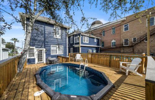 Cozy Home Near Downtown with a Pool and Fire Pit - Foto 48