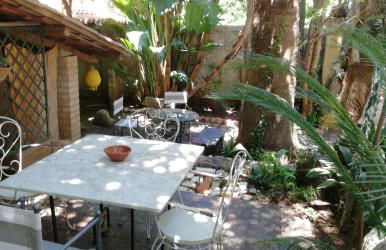 Villino with Garden - Photo 26