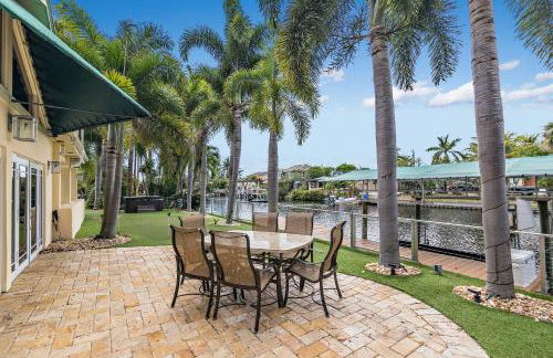 4 Mi to Lake Worth Pier Waterfront Gem with Hot Tub - Foto 1