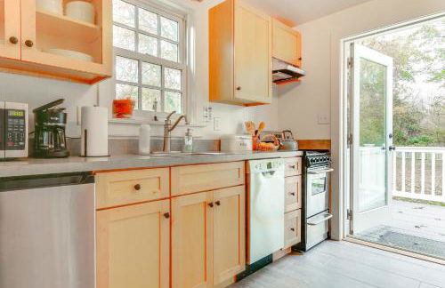 Historical Thurmont Escape with Furnished Deck! - Photo 11