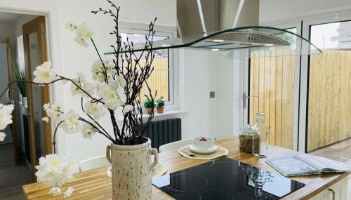 Charming Cottage close to M4 Bridgend - Foto 2