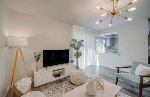 Stunning 4BR 2BA Hot Tub Cozy Holiday Home in Plano - Foto 5