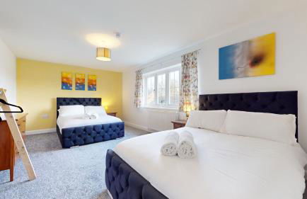 5bed House, 8 Double beds Perfect for large groups - Foto 1