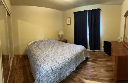 Forget Me Not Home by Airport Upstairs with Deck - Foto 19