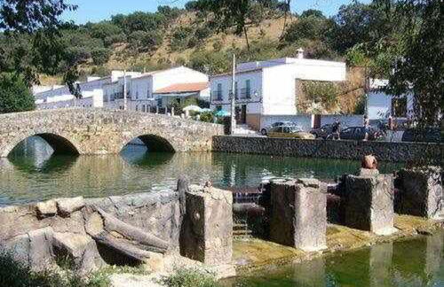 Casa Rural Nacimiento del Hueznar - Tomillo 17 - Foto 17