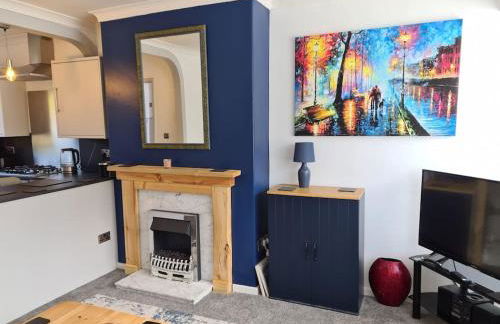 Semi detached quite location - Foto 18