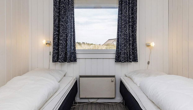 8 Person Holiday Home in Blavand - Foto 4, Habitación