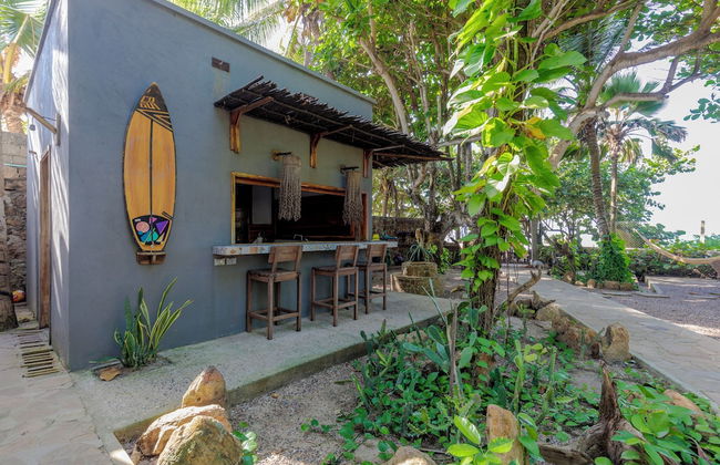 LAS DUNAS BEACH HOUSE - Photo 20