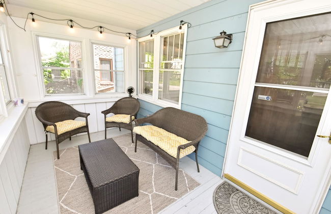 Updated Bungalow Steps to Notre Dame 410 - Foto 1