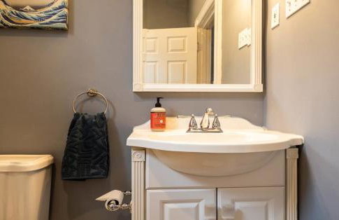 Stylish 4BR with Office Deck Gardens ABODEbucks - Foto 14