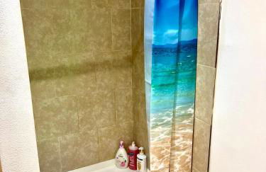 Private Room with Shared Bathroom on the 1st Floor 10 minutes walk to University of Washington - Foto 23