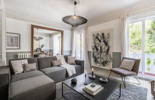 Zambrano - 4 bedrooms and office in Trafalgar - Photo 1