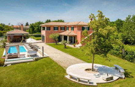 Villa Village by Villsy - with heated pool, spa, private tennis court, golf court, basketball court and playroom - Photo 57