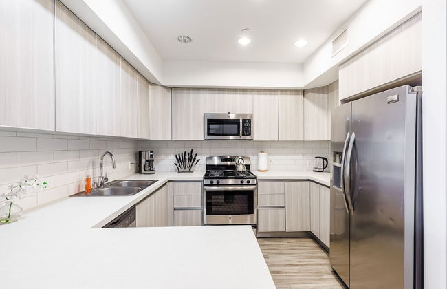 2BR Fully Furnished Apartment on Hawthorn Ave Hollywood - Photo 9